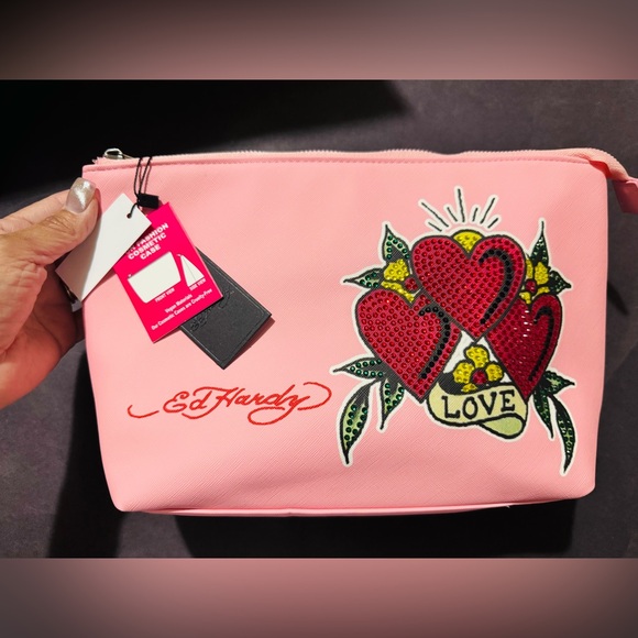 Ed Hardy Pink Love Heart Cosmetic Bag BNWT - Picture 1 of 4
